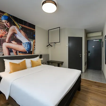 Отель Sleepinroomz Boutique Dortmund-west