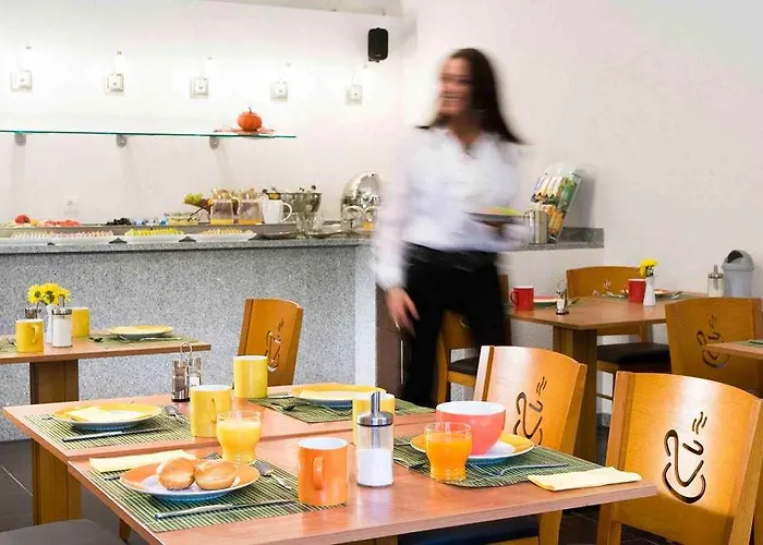 מלון Sleepinroomz Boutique 3*